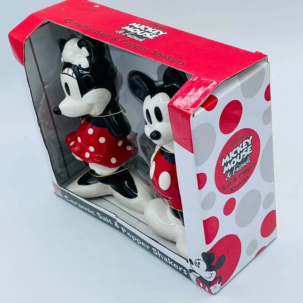 Brand new! Disney Mickey & Minnie Mouse classic ceramic salt & pepper shakers *
